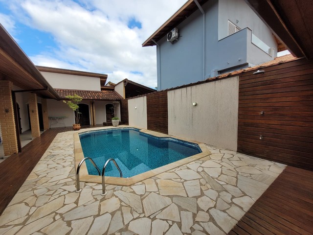 Casa para Venda em Ubatuba - 2